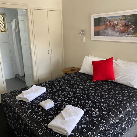רוקהמפטון Citywalk Motor Inn מראה חיצוני תמונה